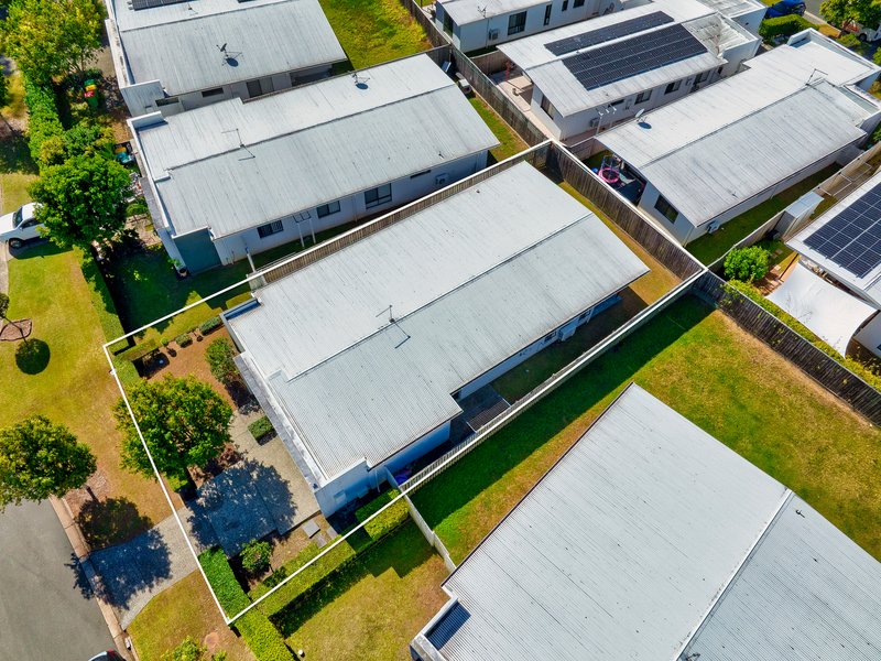 Photo - 19 Sky Crescent, Pimpama QLD 4209 - Image 16