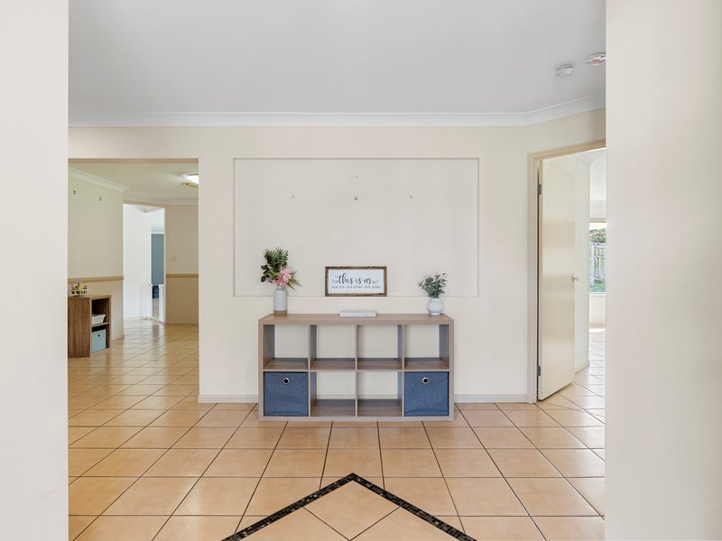 Photo - 19 Snipe Street, Redland Bay QLD 4165 - Image 4