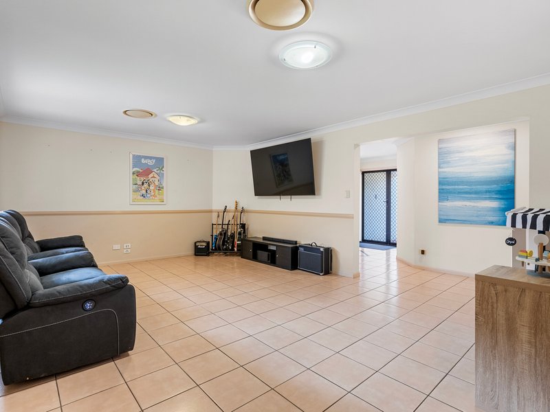 Photo - 19 Snipe Street, Redland Bay QLD 4165 - Image 15