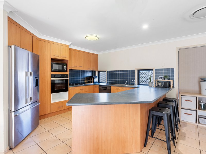 Photo - 19 Snipe Street, Redland Bay QLD 4165 - Image 17