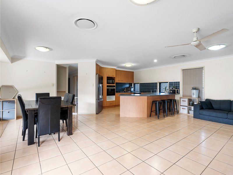 Photo - 19 Snipe Street, Redland Bay QLD 4165 - Image 21