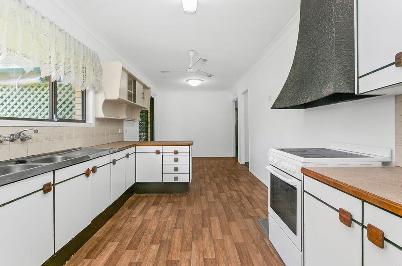 Photo - 19 Springwood Road, Underwood QLD 4119 - Image 2