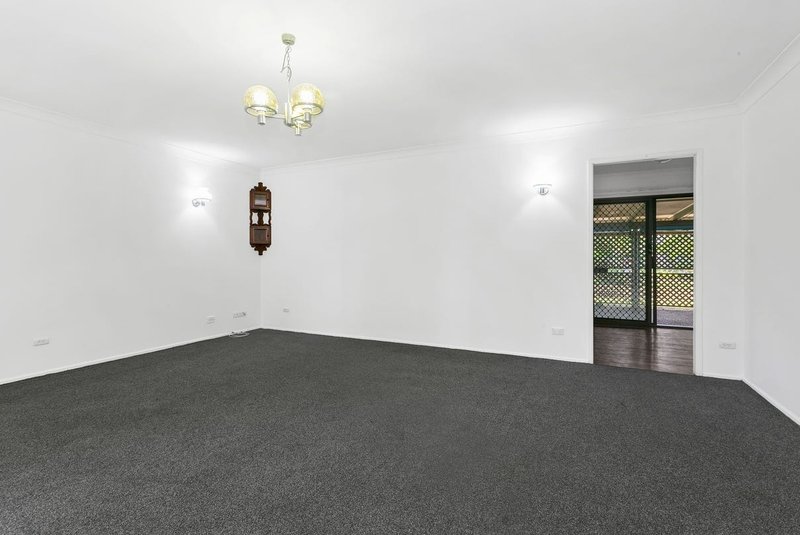 Photo - 19 Springwood Road, Underwood QLD 4119 - Image 3