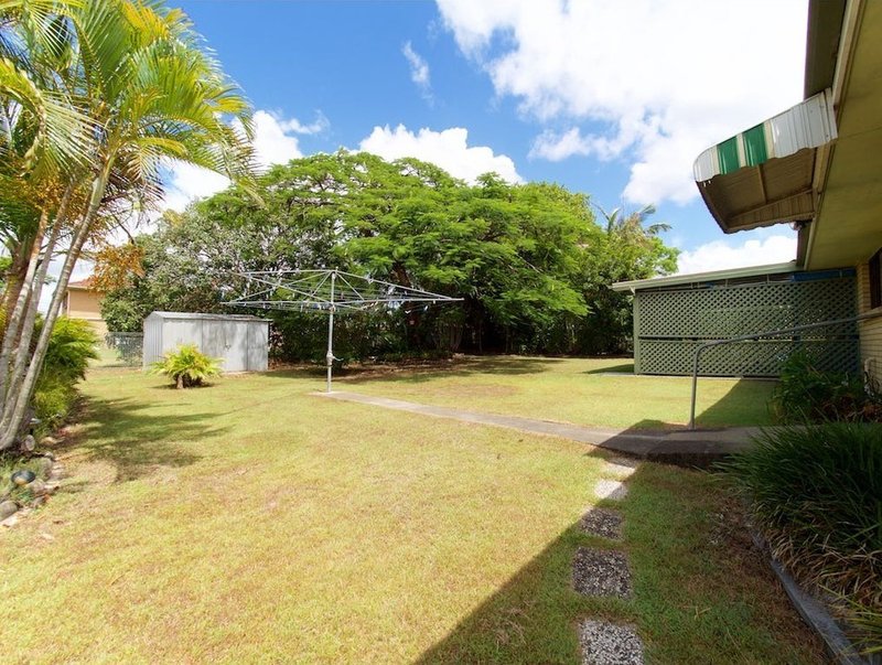 Photo - 19 Springwood Road, Underwood QLD 4119 - Image 10