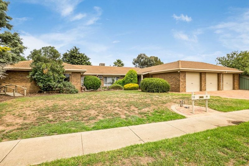 19 St Andrews Drive, Werribee VIC 3030 Real Estate Industry Partners