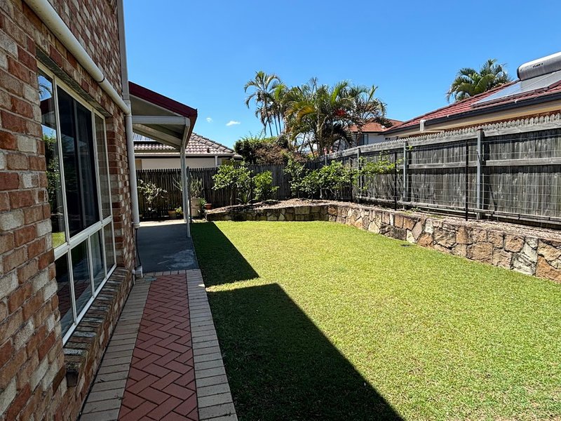 Photo - 19 Staffordshire Close, Wishart QLD 4122 - Image 3