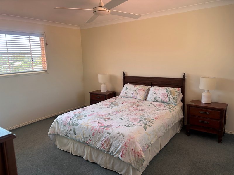 Photo - 19 Staffordshire Close, Wishart QLD 4122 - Image 4