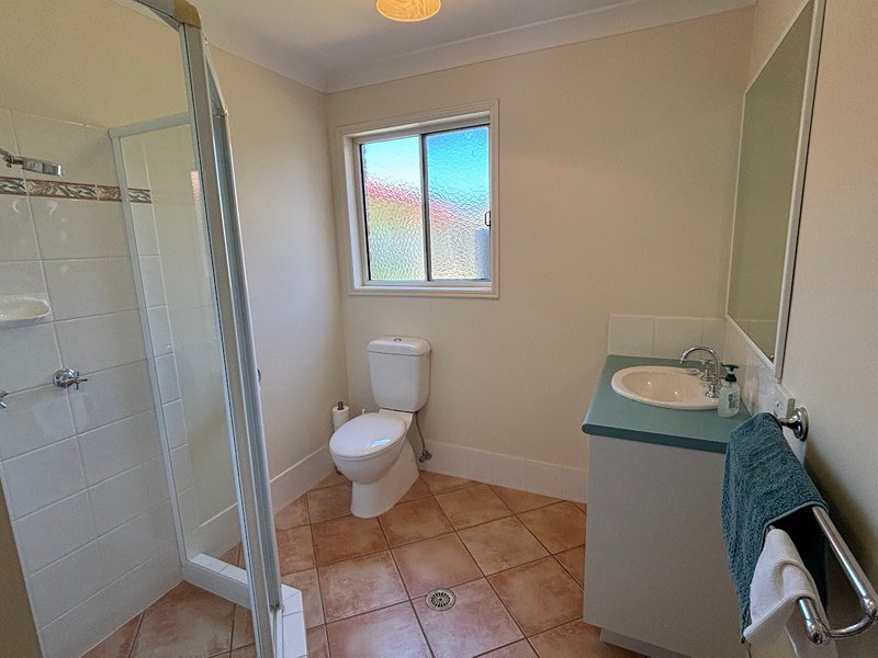 Photo - 19 Staffordshire Close, Wishart QLD 4122 - Image 7