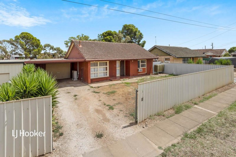 Photo - 19 Stapleton Street, Davoren Park SA 5113 - Image 2