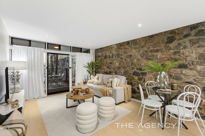 Photo - 1/9 Steele Road, Sorrento WA 6020 - Image 1