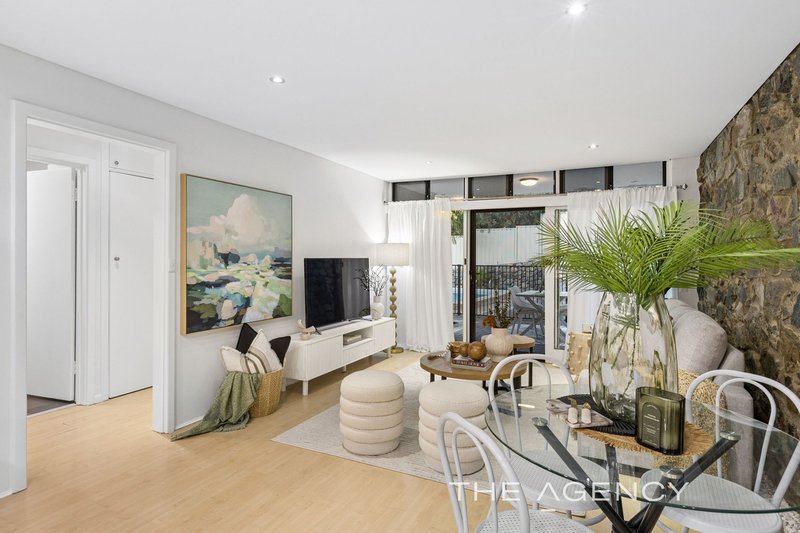 Photo - 1/9 Steele Road, Sorrento WA 6020 - Image 2