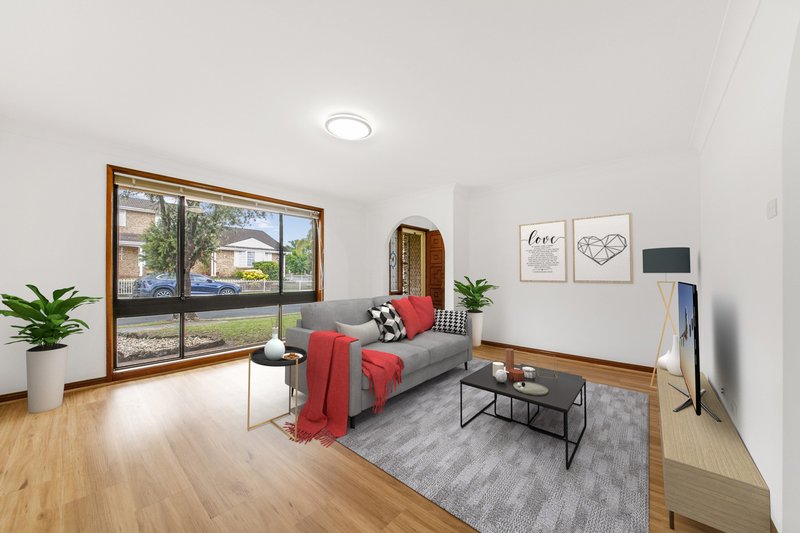 Photo - 19 Stevenson St , Wetherill Park NSW 2164 - Image 2