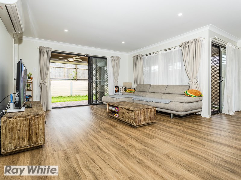 Photo - 19 Stokes Street, North Lakes QLD 4509 - Image 3