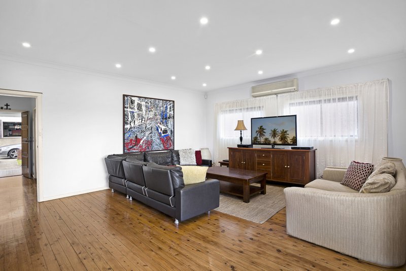 Photo - 19 Stone Street, Earlwood NSW 2206 - Image 3