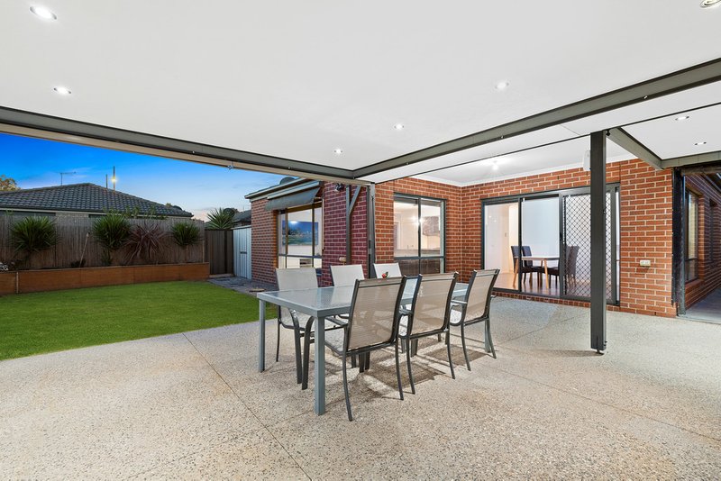 Photo - 19 Strachan Rise, Mernda VIC 3754 - Image 6