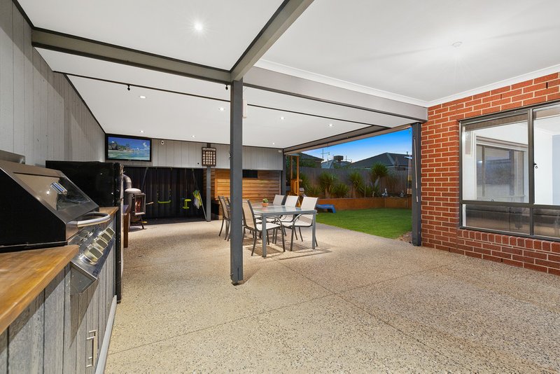 Photo - 19 Strachan Rise, Mernda VIC 3754 - Image 7