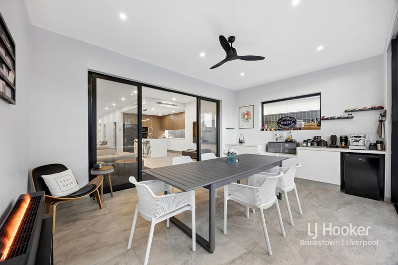 Photo - 19 Stretham Avenue, Picnic Point NSW 2213 - Image 10
