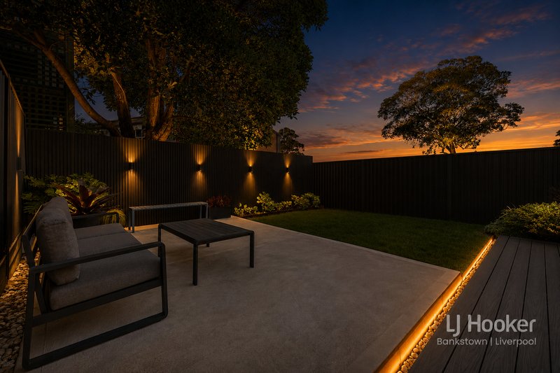 Photo - 19 Stretham Avenue, Picnic Point NSW 2213 - Image 23