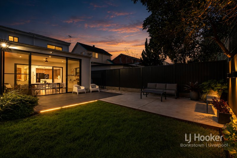 Photo - 19 Stretham Avenue, Picnic Point NSW 2213 - Image 25