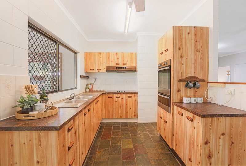 Photo - 19 Strombus Avenue, Trinity Beach QLD 4879 - Image 6