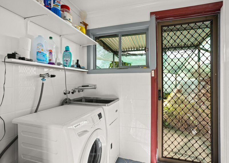 Photo - 19 Summerville Street, Wingham NSW 2429 - Image 11