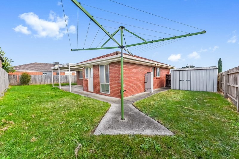 Photo - 19 Summit Court, Hampton Park VIC 3976 - Image 10