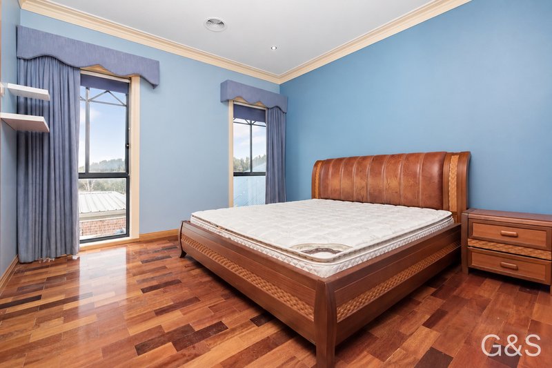 Photo - 19 Sumner Crescent, Point Cook VIC 3030 - Image 7
