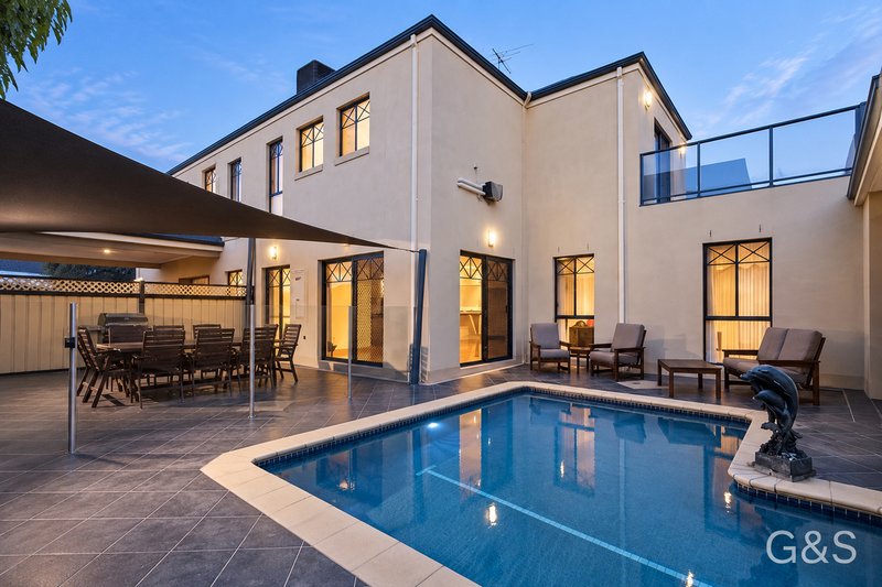 Photo - 19 Sumner Crescent, Point Cook VIC 3030 - Image 12