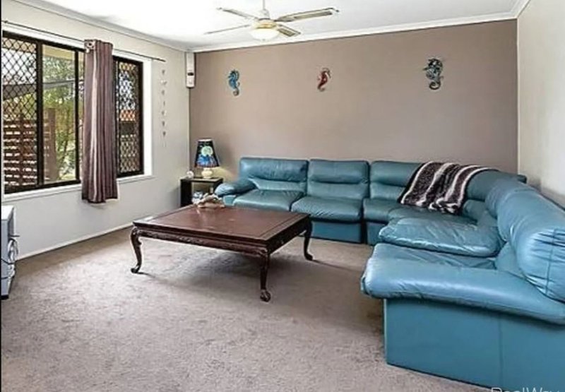 Photo - 19 Sunderland Drive, Bray Park QLD 4500 - Image 3