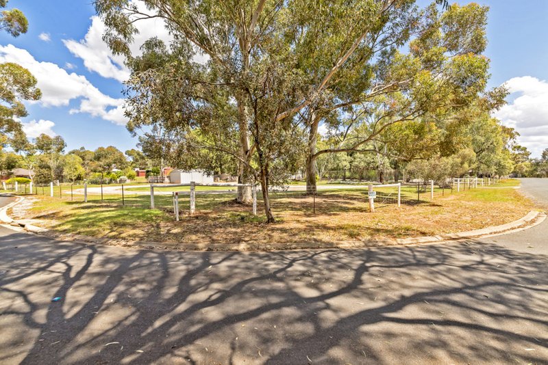 Photo - 19 Sunnydale Ave , Gawler East SA 5118 - Image 13