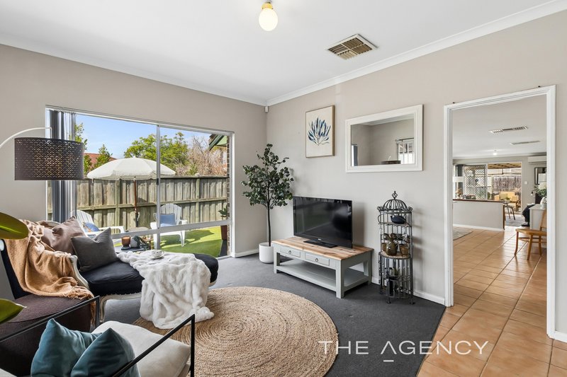 Photo - 19 Sunray Circle, Ellenbrook WA 6069 - Image 7