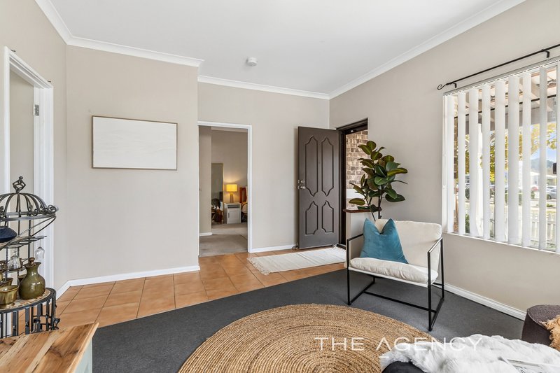 Photo - 19 Sunray Circle, Ellenbrook WA 6069 - Image 8