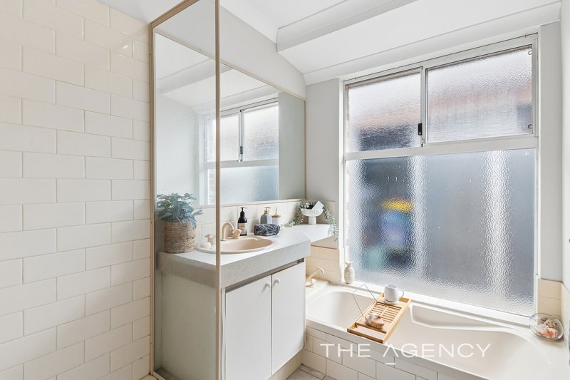 Photo - 19 Sunray Circle, Ellenbrook WA 6069 - Image 21