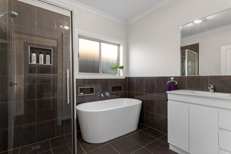 Photo - 19 Sunridge Drive, Mernda VIC 3754 - Image 10