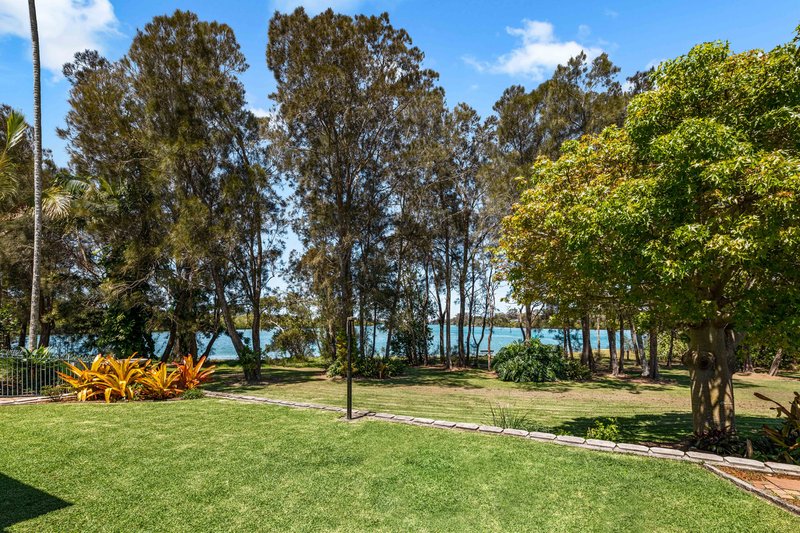 Photo - 19 Sunset Boulevard, Tweed Heads West NSW 2485 - Image 2