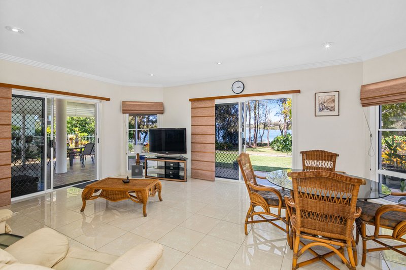 Photo - 19 Sunset Boulevard, Tweed Heads West NSW 2485 - Image 7