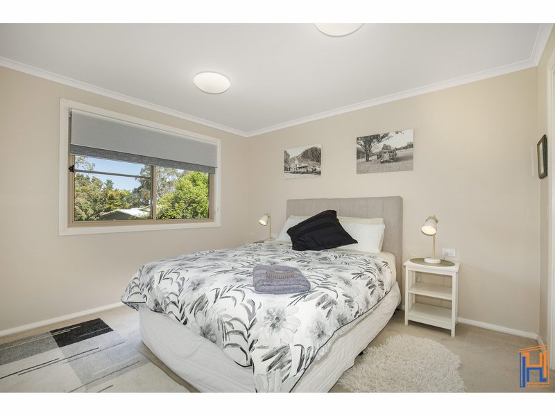 Photo - 19 Sutherland Avenue, Armidale NSW 2350 - Image 14