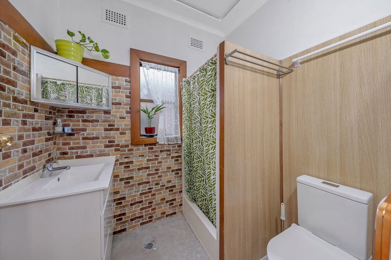 Photo - 19 Sutherland Street, Yagoona NSW 2199 - Image 5