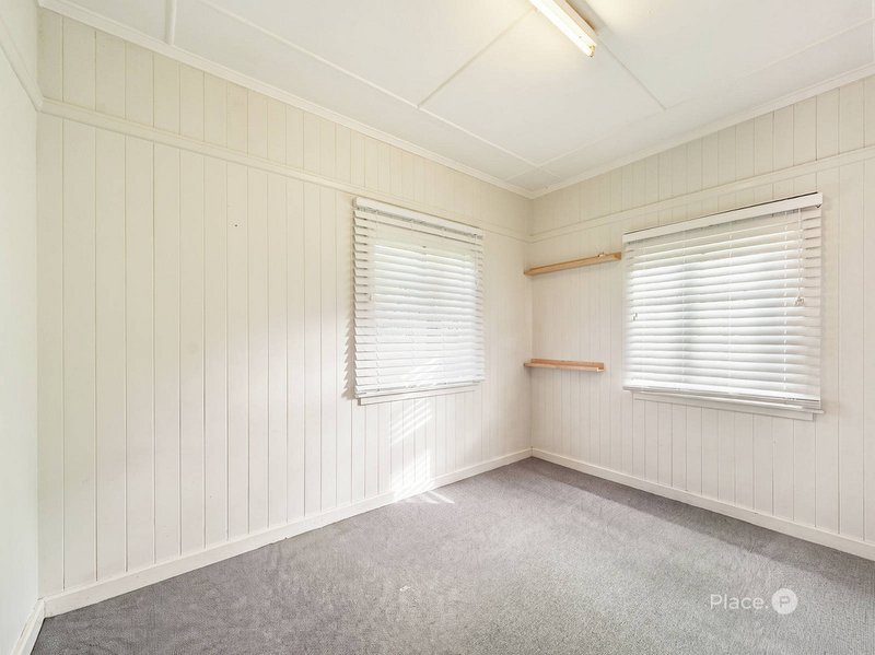 Photo - 19 Sutton Street, Redcliffe QLD 4020 - Image 12