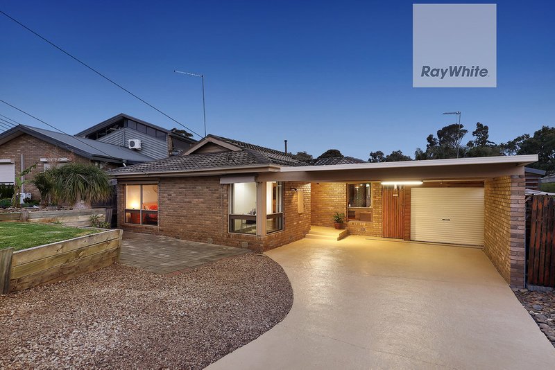 Photo - 19 Swan Avenue, Westmeadows VIC 3049 - Image 2