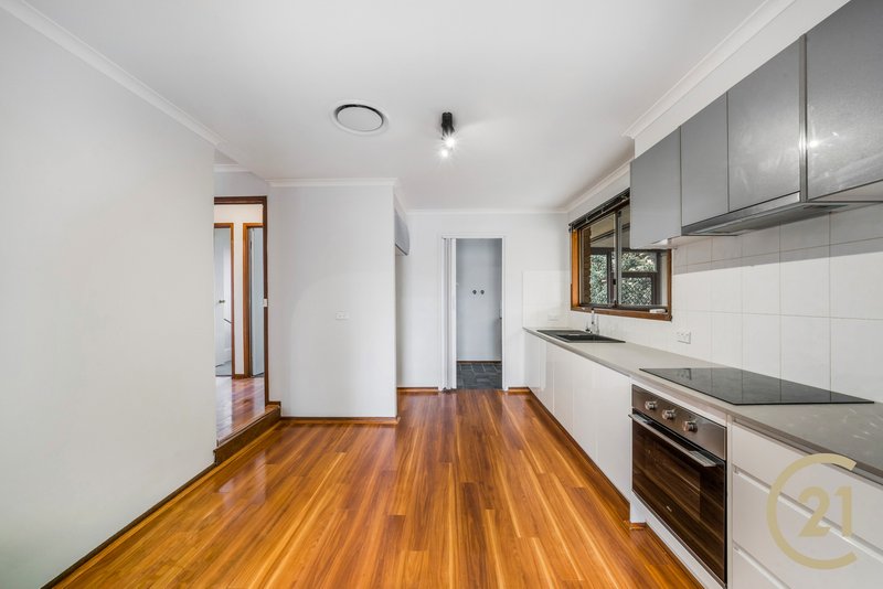 Photo - 19 Swinborne Crescent, Wetherill Park NSW 2164 - Image 5