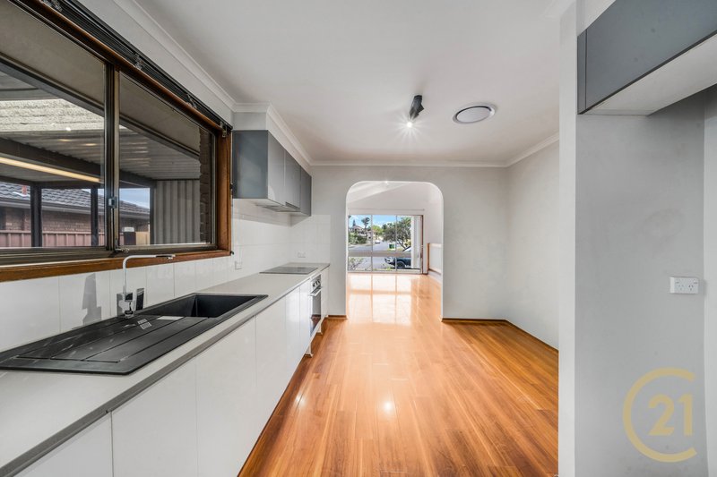 Photo - 19 Swinborne Crescent, Wetherill Park NSW 2164 - Image 7