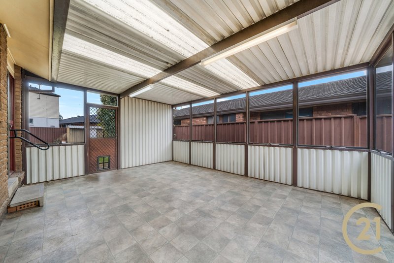 Photo - 19 Swinborne Crescent, Wetherill Park NSW 2164 - Image 13