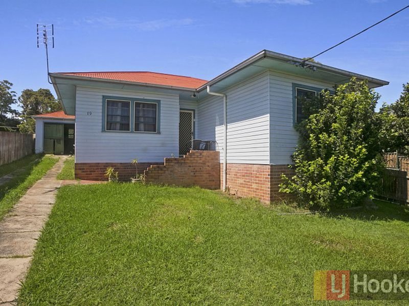 19 Tabrett Street, West Kempsey NSW 2440