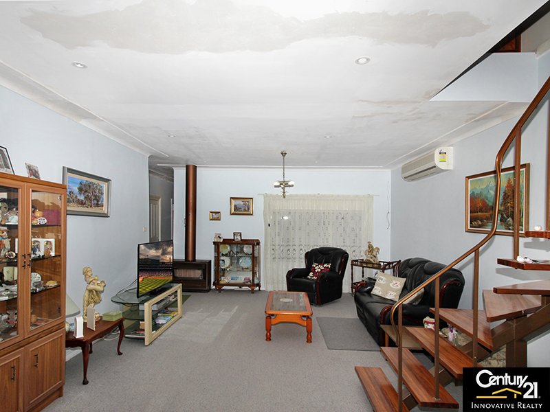 Photo - 19 Taloma Street, Picnic Point NSW 2213 - Image 3