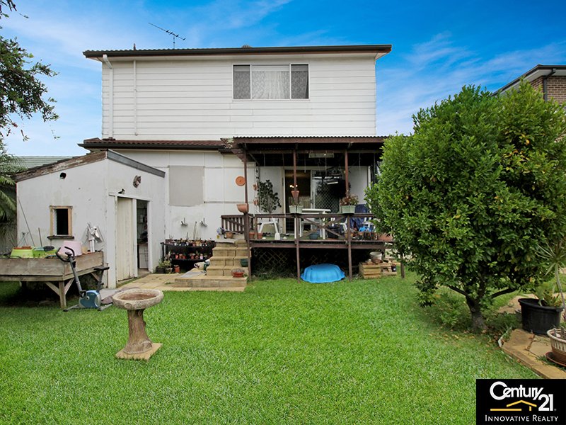 Photo - 19 Taloma Street, Picnic Point NSW 2213 - Image 7