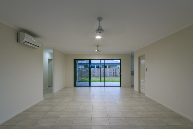 Photo - 19 Tamarind Crescent, Proserpine QLD 4800 - Image 6