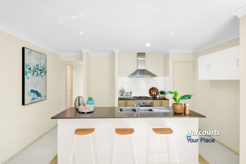 Photo - 19 Taradale Drive, Ropes Crossing NSW 2760 - Image 2