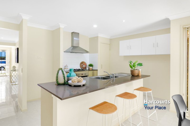 Photo - 19 Taradale Drive, Ropes Crossing NSW 2760 - Image 3