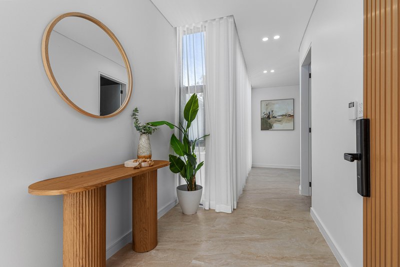 Photo - 19 Taro Street, Blakehurst NSW 2221 - Image 2